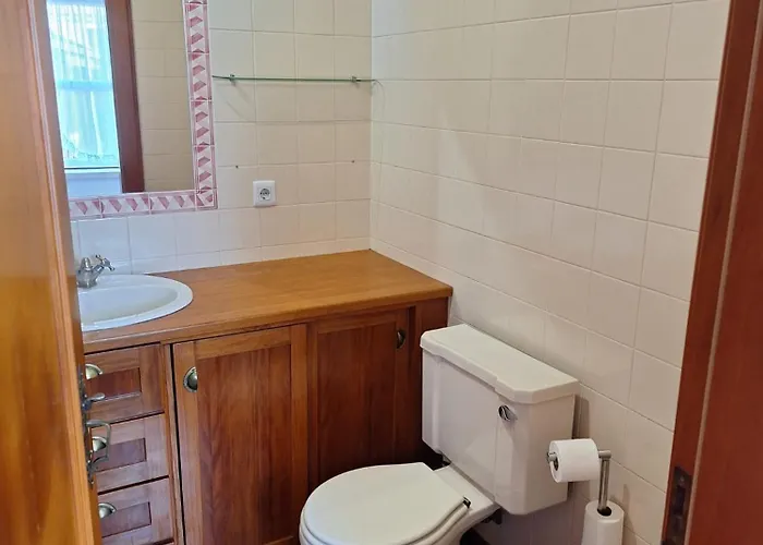 Casa Adega Do Mosteiro - 4* Caldas Da Rainha